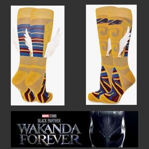 NWT Marvel Black Panther: Wakanda Forever Socks for Adults with wings
